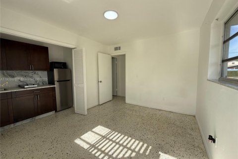 Villa ou maison à louer à Miami, Floride: 203.73 m2 № 1968403 - photo 3