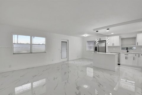 Condominio en venta en Delray Beach, Florida, 2 dormitorios, 81.75 m2 № 1728017 - foto 5