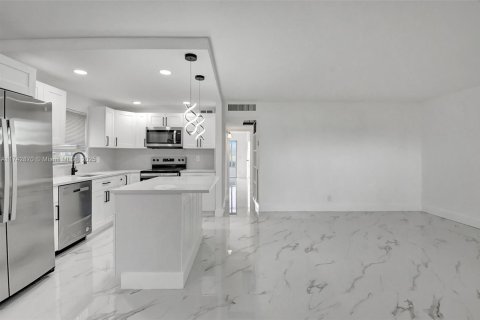 Condominio en venta en Delray Beach, Florida, 2 dormitorios, 81.75 m2 № 1728017 - foto 3