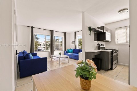 Copropriété à louer à Miami Beach, Floride: 1 chambre, 50.63 m2 № 2407869 - photo 3