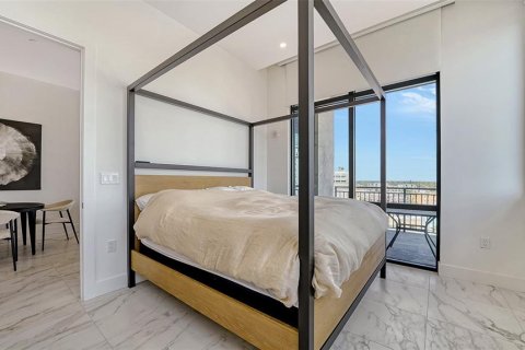 Condominio en alquiler en Sarasota, Florida, 2 dormitorios, 104.24 m2 № 2280138 - foto 25