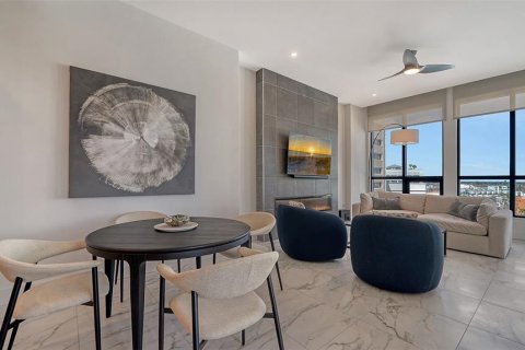 Condominio en alquiler en Sarasota, Florida, 2 dormitorios, 104.24 m2 № 2280138 - foto 14