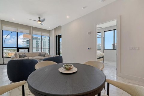 Condominio en alquiler en Sarasota, Florida, 2 dormitorios, 104.24 m2 № 2280138 - foto 13