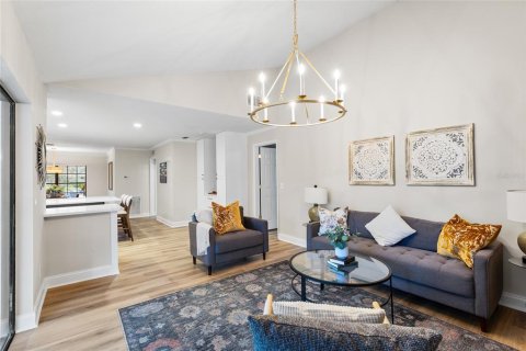 Villa ou maison à vendre à Tampa, Floride: 4 chambres, 187.01 m2 № 2407140 - photo 17