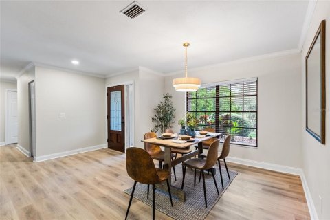 Villa ou maison à vendre à Tampa, Floride: 4 chambres, 187.01 m2 № 2407140 - photo 12