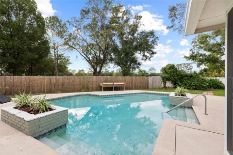 Villa ou maison à vendre à Tampa, Floride: 4 chambres, 187.01 m2 № 2407140 - photo 4