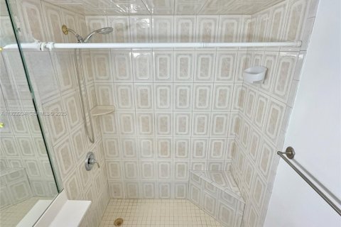 Copropriété à louer à Miami, Floride: 1 chambre, 66.43 m2 № 1976914 - photo 18