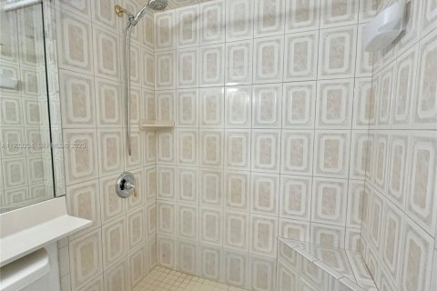 Copropriété à louer à Miami, Floride: 1 chambre, 66.43 m2 № 1976914 - photo 17