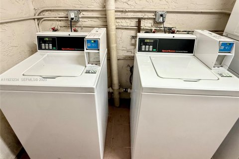 Copropriété à louer à Miami, Floride: 1 chambre, 66.43 m2 № 1976914 - photo 21