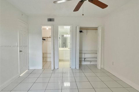 Copropriété à louer à Miami, Floride: 1 chambre, 66.43 m2 № 1976914 - photo 15