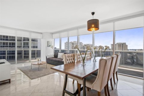 Condo in Hallandale Beach, Florida, 2 bedrooms  № 2052935 - photo 4