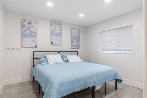 Купить виллу или дом в Форт-Лодердейл, Флорида 4 спальни, 165.83м2, № 2026975 - фото 11