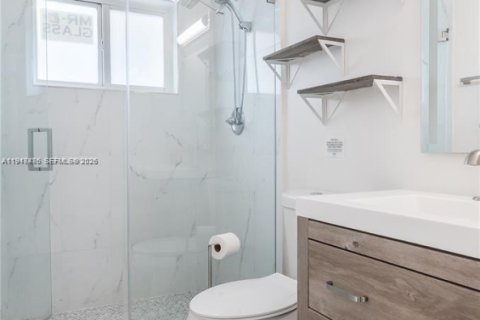 Купить виллу или дом в Форт-Лодердейл, Флорида 4 спальни, 165.83м2, № 2026975 - фото 9