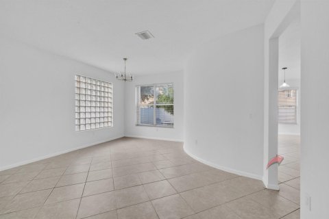 Villa ou maison à vendre à Miramar, Floride: 4 chambres, 209.96 m2 № 2428152 - photo 17