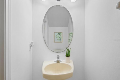 Condo in Sarasota, Florida, 3 bedrooms  № 1876031 - photo 15
