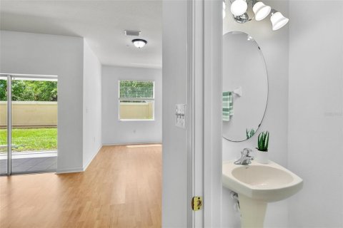 Condo in Sarasota, Florida, 3 bedrooms  № 1876031 - photo 14