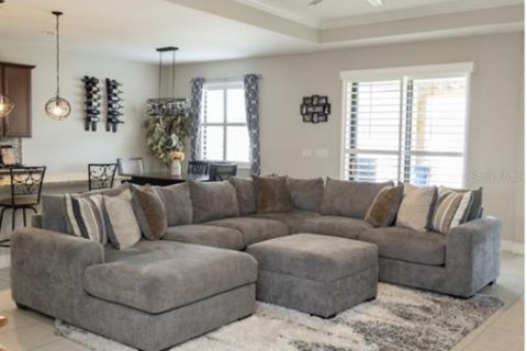 House in Spring Hill, Florida 4 bedrooms, 265.79 sq.m. № 2217742 - photo 6