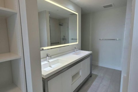 Copropriété à louer à Sunrise, Floride: 3 chambres, 117.24 m2 № 2386948 - photo 10