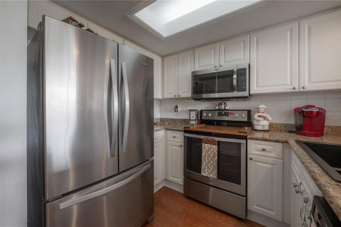 Townhouse in Oldsmar, Florida 3 bedrooms, 170.38 sq.m. № 2212231 - photo 24