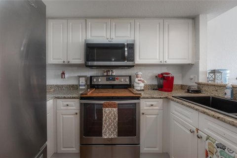 Townhouse in Oldsmar, Florida 3 bedrooms, 170.38 sq.m. № 2212231 - photo 25
