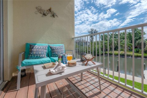 Townhouse in Oldsmar, Florida 3 bedrooms, 170.38 sq.m. № 2212231 - photo 19