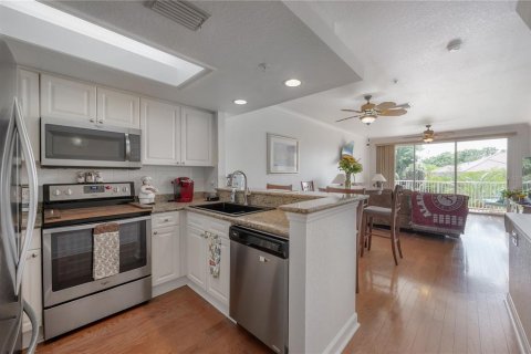 Townhouse in Oldsmar, Florida 3 bedrooms, 170.38 sq.m. № 2212231 - photo 21