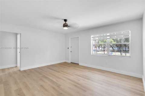 Villa ou maison à vendre à Miami Gardens, Floride: 4 chambres, 111.48 m2 № 2024180 - photo 8