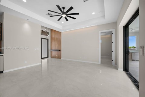 House in Cape Coral, Florida 4 bedrooms № 2397853 - photo 14