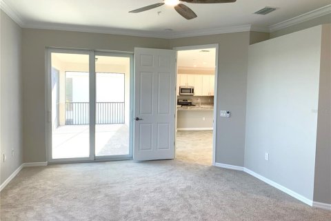 Townhouse in Punta Gorda, Florida 3 bedrooms, 196.02 sq.m. № 1917362 - photo 9
