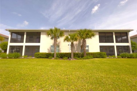Townhouse in Punta Gorda, Florida 3 bedrooms, 196.02 sq.m. № 1917362 - photo 19