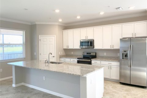 Townhouse in Punta Gorda, Florida 3 bedrooms, 196.02 sq.m. № 1917362 - photo 4