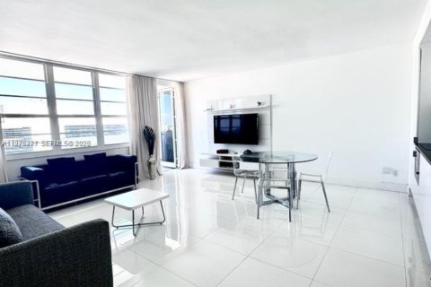 Condo in Miami Beach, Florida  № 2041903 - photo 3