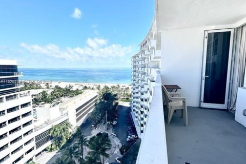 Condo in Miami Beach, Florida  № 2041903 - photo 18