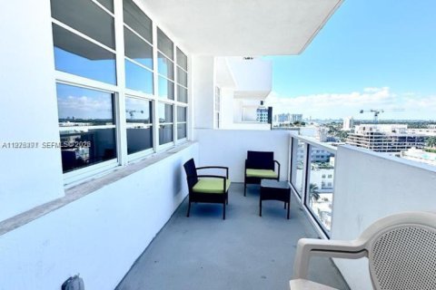 Condo in Miami Beach, Florida  № 2041903 - photo 16