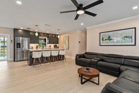 Casa en venta en Port Charlotte, Florida, 3 dormitorios, 119.57 m2 № 2387575 - foto 3
