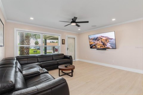 Casa en venta en Port Charlotte, Florida, 3 dormitorios, 119.57 m2 № 2387575 - foto 4
