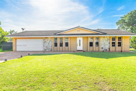 Casa en Coral Springs, Florida 4 dormitorios, 195.28 m2 № 2309223