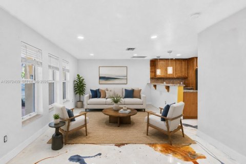 Casa en venta en Coral Springs, Florida, 4 dormitorios, 195.28 m2 № 2309223 - foto 6
