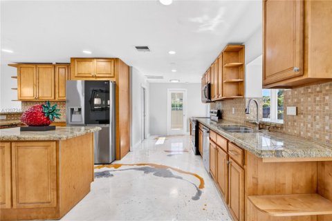 Casa en venta en Coral Springs, Florida, 4 dormitorios, 195.28 m2 № 2309223 - foto 14