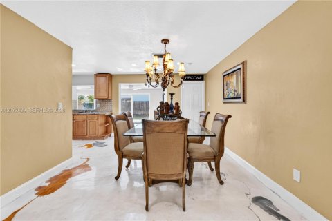 Casa en venta en Coral Springs, Florida, 4 dormitorios, 195.28 m2 № 2309223 - foto 23