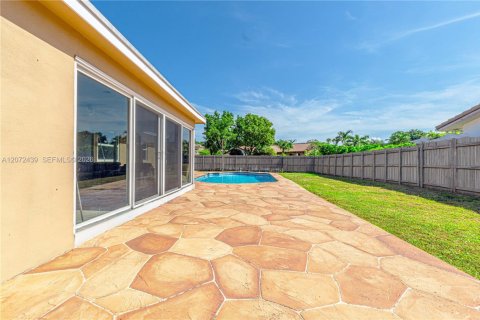 Casa en venta en Coral Springs, Florida, 4 dormitorios, 195.28 m2 № 2309223 - foto 5