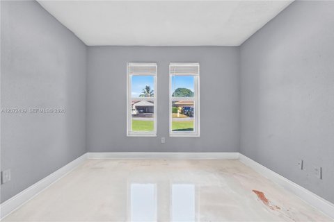 Casa en venta en Coral Springs, Florida, 4 dormitorios, 195.28 m2 № 2309223 - foto 26