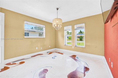 Casa en venta en Coral Springs, Florida, 4 dormitorios, 195.28 m2 № 2309223 - foto 28