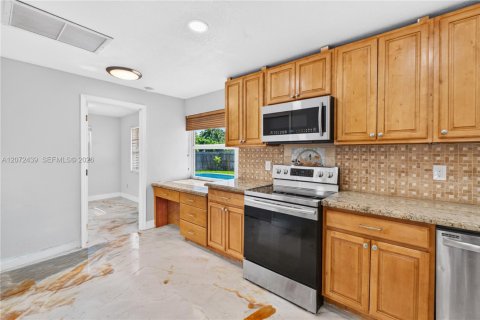 Casa en venta en Coral Springs, Florida, 4 dormitorios, 195.28 m2 № 2309223 - foto 20