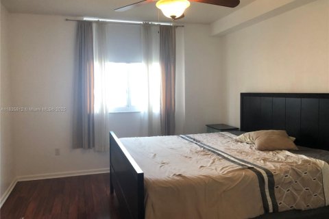 Condominio en alquiler en Aventura, Florida, 1 dormitorio, 76.92 m2 № 1935043 - foto 6