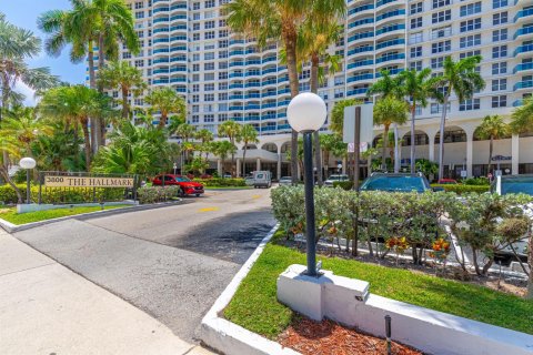 Copropriété à louer à Hollywood, Floride: 2 chambres, 144.28 m2 № 2407328 - photo 30
