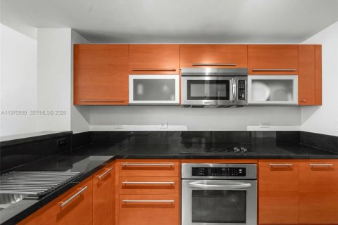 Condominio en venta en Miami, Florida, 1 dormitorio, 74.51 m2 № 2032622 - foto 11