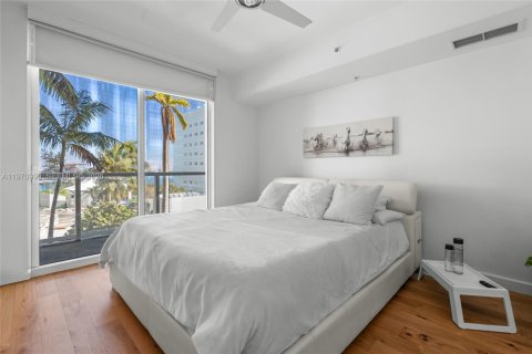 Condominio en venta en Miami, Florida, 1 dormitorio, 74.51 m2 № 2032622 - foto 15