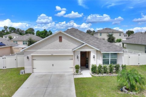 House in Tavares, Florida 3 bedrooms, 157 sq.m. № 1917801 - photo 1
