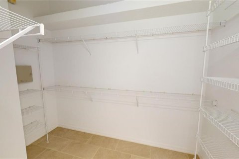 House in Sarasota, Florida 4 bedrooms, 281.96 sq.m. № 2402773 - photo 6